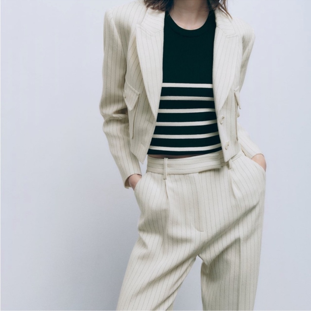 NWOT Zara Cropped Cream Pinstripe Women's Blazer - Picture 3 of 10
